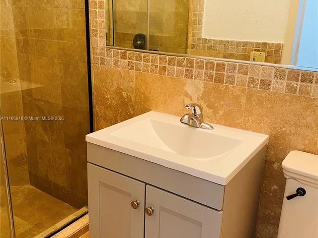 324 Washington Ave # C, Miami Beach FL 33139