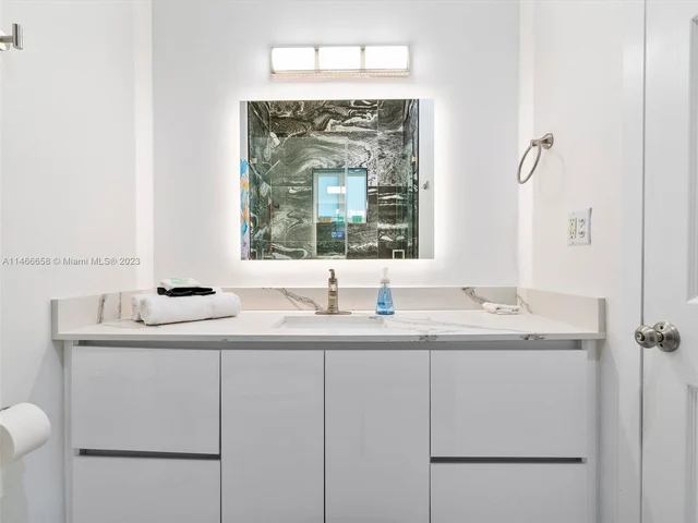 11843 W Biscayne Canal Rd, Miami FL 33161