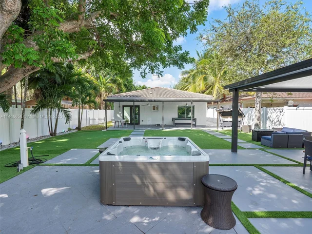 11843 W Biscayne Canal Rd, Miami FL 33161