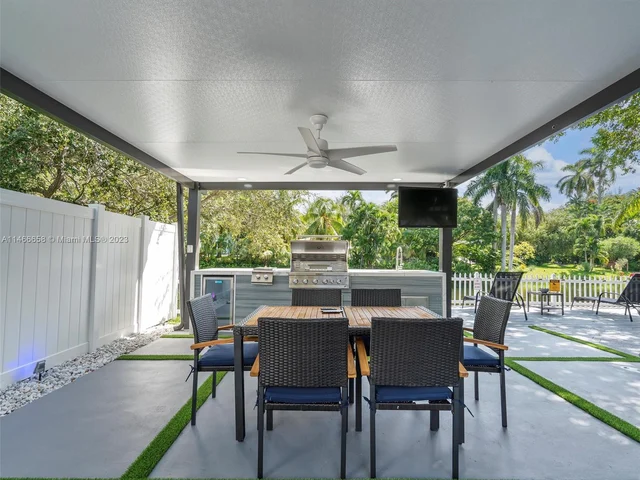 11843 W Biscayne Canal Rd, Miami FL 33161