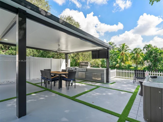 11843 W Biscayne Canal Rd, Miami FL 33161