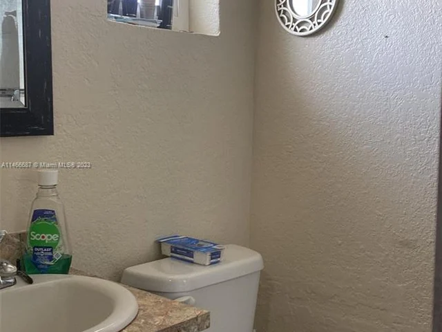 3230 NW 171st Ter, Miami Gardens FL 33056