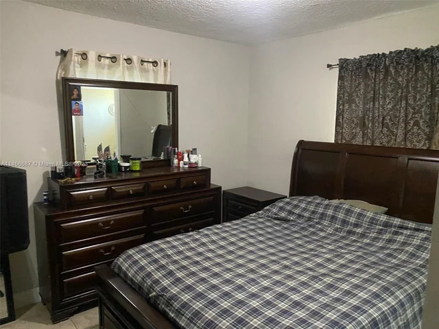 3230 NW 171st Ter, Miami Gardens FL 33056