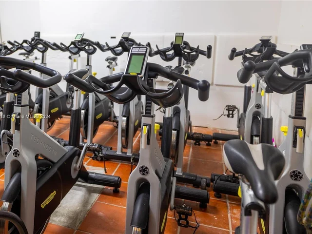 4000 Towerside Ter # 1704, Miami FL 33138