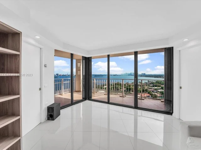 4000 Towerside Ter # 1704, Miami FL 33138