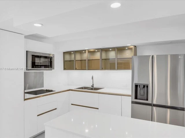 4000 Towerside Ter # 1704, Miami FL 33138