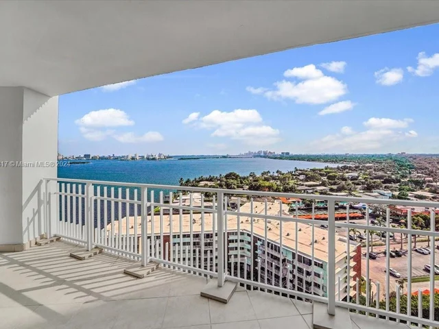 4000 Towerside Ter # 1704, Miami FL 33138