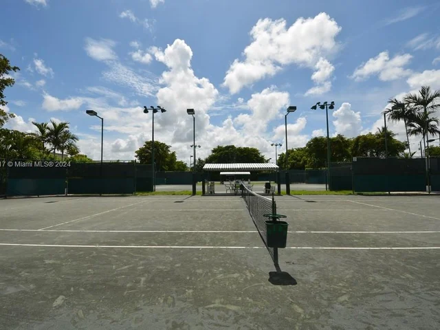 4000 Towerside Ter # 1704, Miami FL 33138