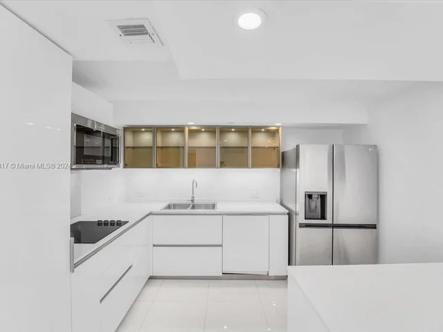 4000 Towerside Ter # 1704, Miami FL 33138