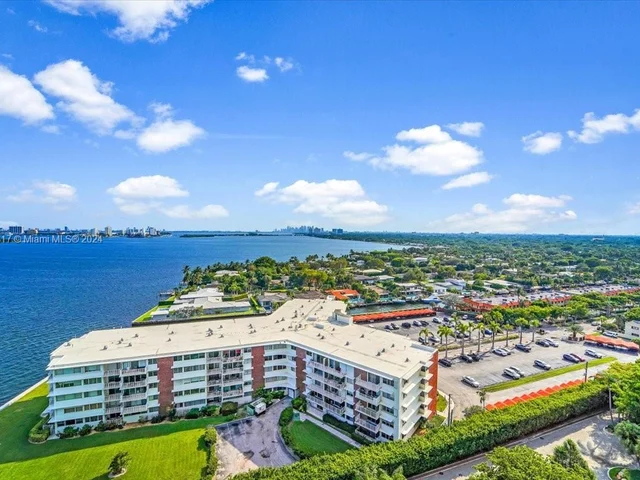 4000 Towerside Ter # 1704, Miami FL 33138