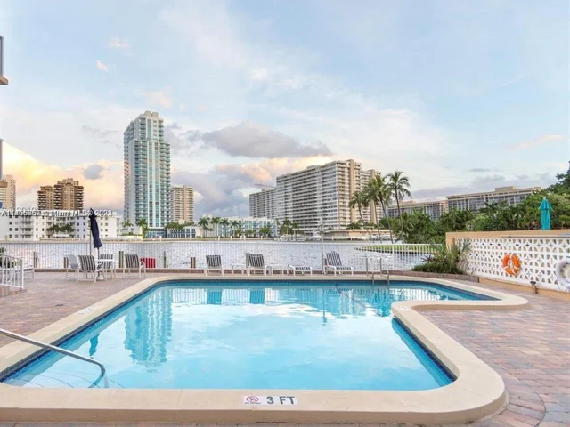 121 Golden Isles Dr # 307, Hallandale Beach FL 33009