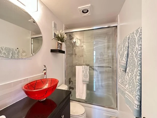 1300 Saint Charles Pl # 519, Pembroke Pines FL 33026