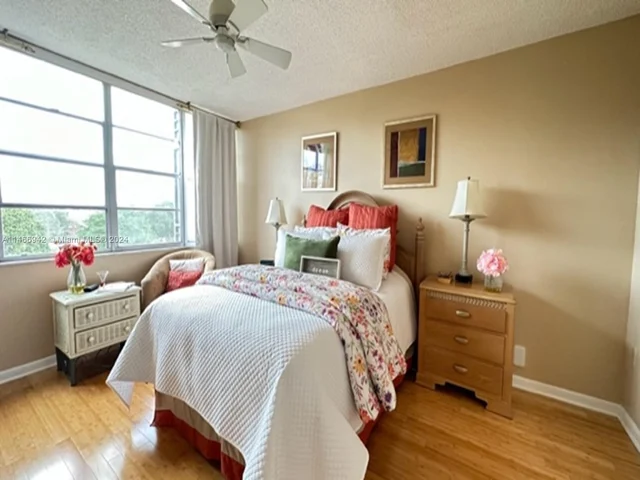 1300 Saint Charles Pl # 519, Pembroke Pines FL 33026