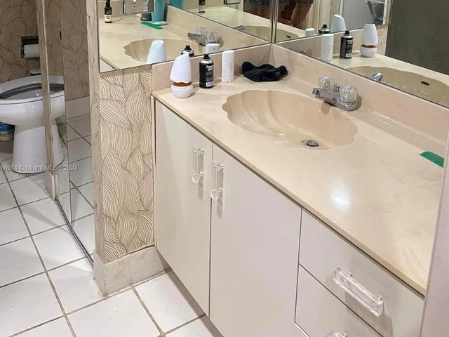 1400 S Ocean Dr # 1605, Hollywood FL 33019