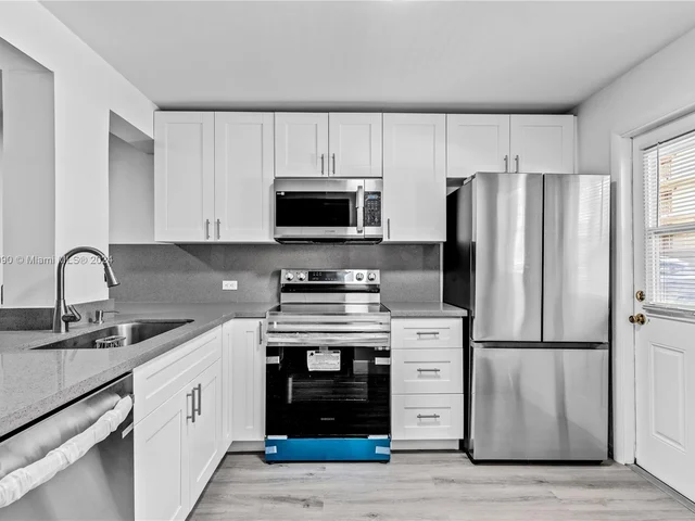 445 NE 195th St # 125, Miami FL 33179