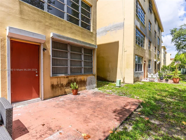 445 NE 195th St # 125, Miami FL 33179