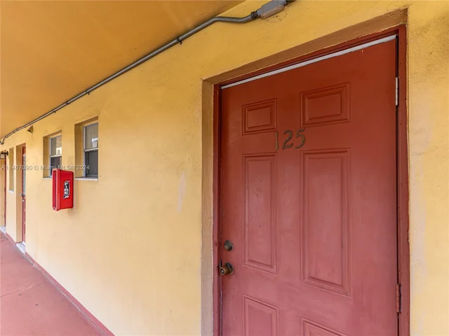 445 NE 195th St # 125, Miami FL 33179