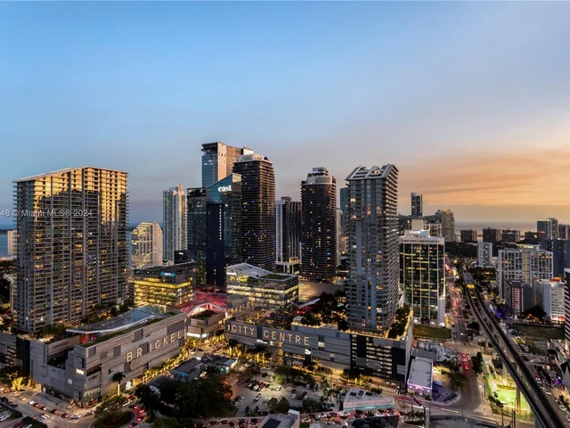 92 SW 3rd St # 4004, Miami FL 33130