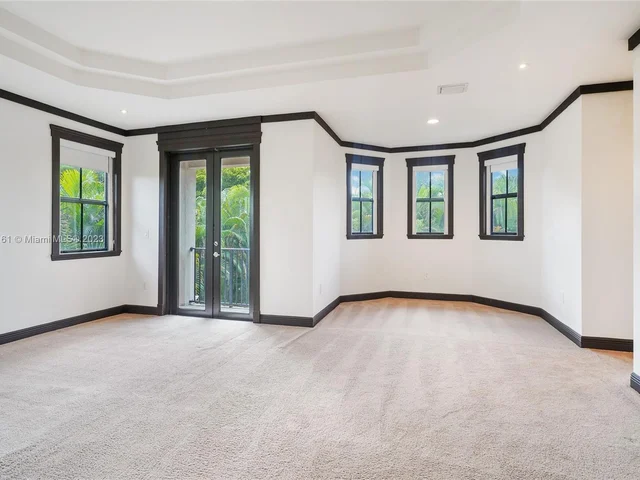 810 NW 104th Ave, Miami FL 33172