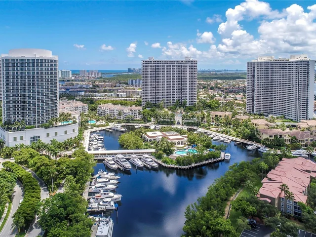 1000 W Island Blvd # 1812, Aventura FL 33160