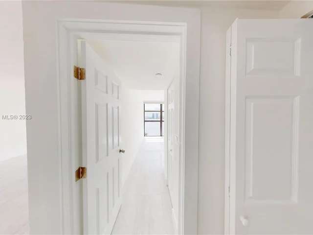 1000 W Island Blvd # 1812, Aventura FL 33160