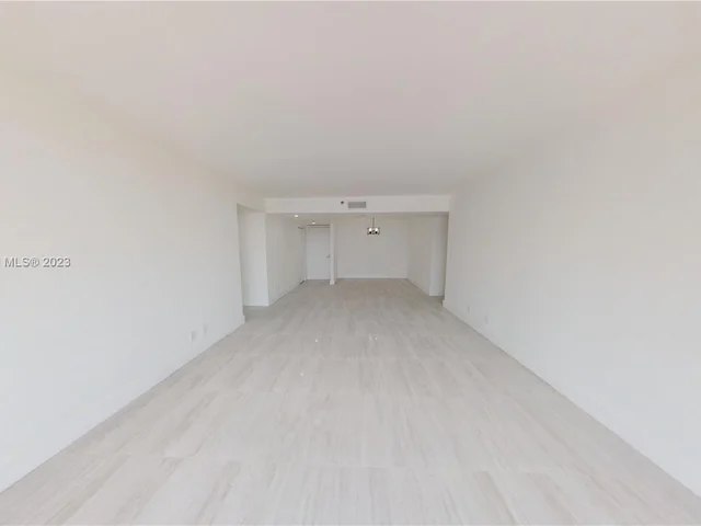 1000 W Island Blvd # 1812, Aventura FL 33160