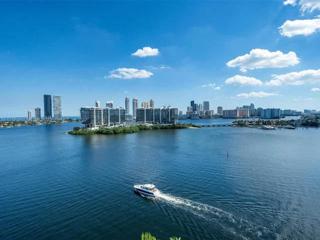 3300 NE 188th St, Aventura FL 33180