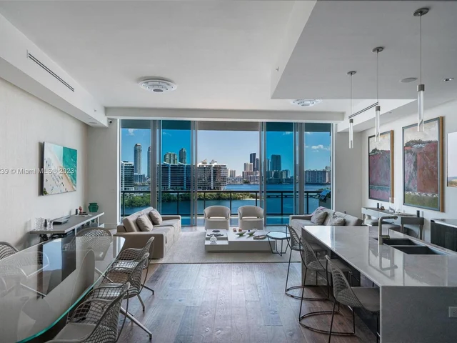 3300 NE 188th St, Aventura FL 33180