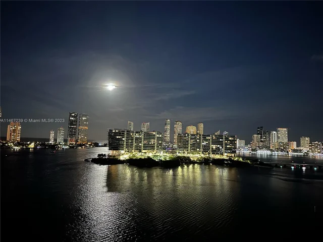 3300 NE 188th St, Aventura FL 33180