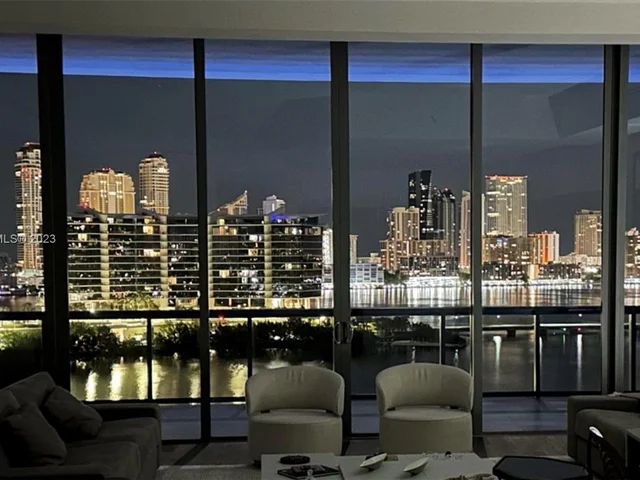 3300 NE 188th St, Aventura FL 33180