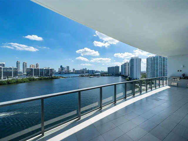 3300 NE 188th St, Aventura FL 33180