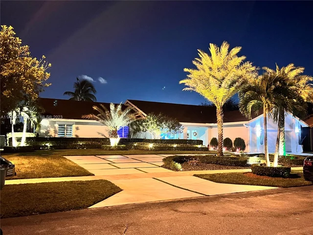 441 NW 201st Ave, Pembroke Pines FL 33029