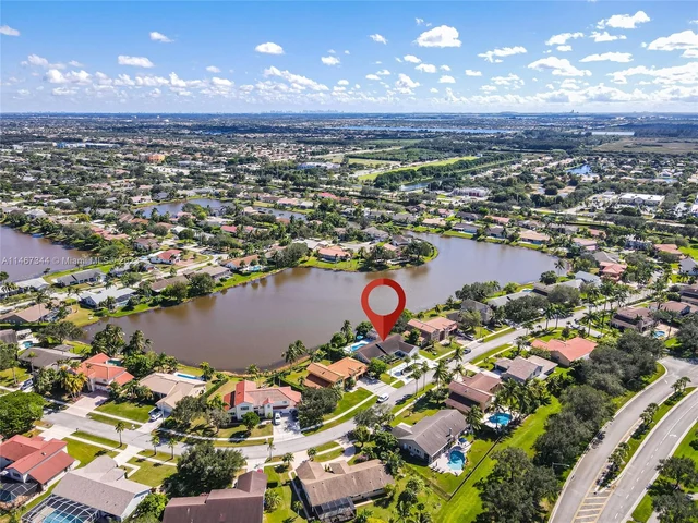 441 NW 201st Ave, Pembroke Pines FL 33029