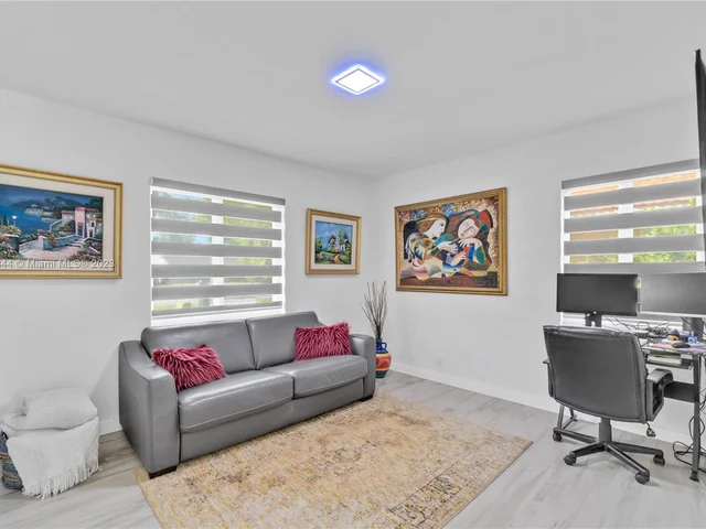 441 NW 201st Ave, Pembroke Pines FL 33029