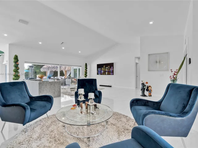 441 NW 201st Ave, Pembroke Pines FL 33029