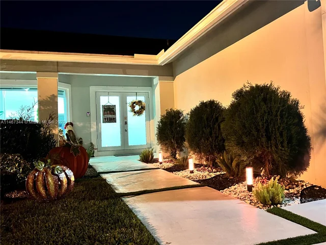 441 NW 201st Ave, Pembroke Pines FL 33029