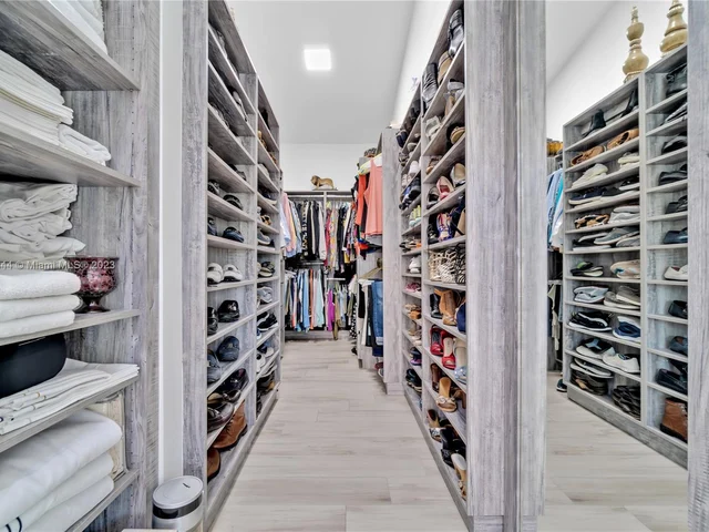 441 NW 201st Ave, Pembroke Pines FL 33029