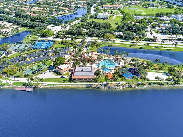 5128 SW 195th Ter, Miramar FL 33029