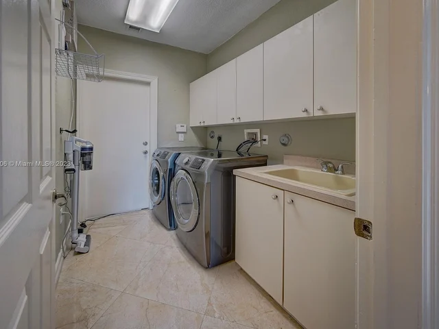 5128 SW 195th Ter, Miramar FL 33029