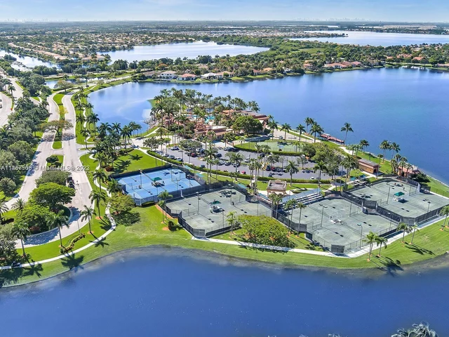 5128 SW 195th Ter, Miramar FL 33029