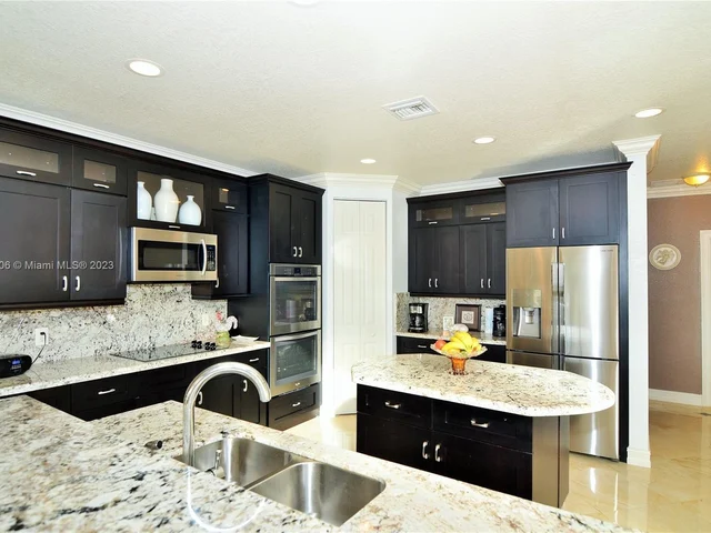 5128 SW 195th Ter, Miramar FL 33029