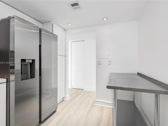 2655 Collins Ave # 502, Miami Beach FL 33140