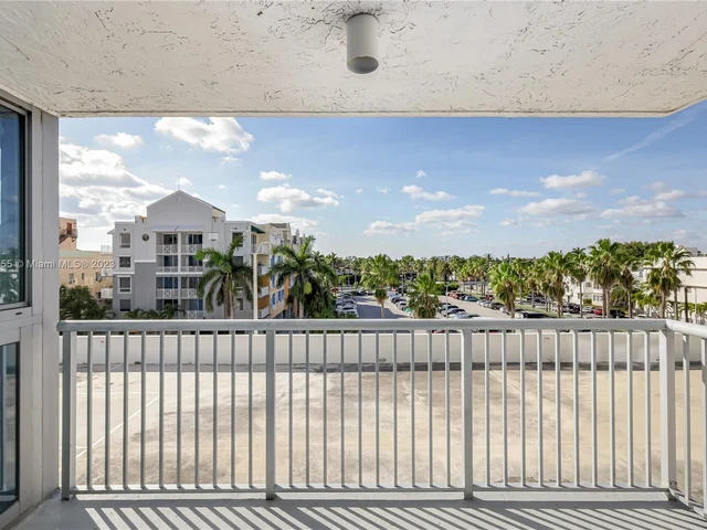 2655 Collins Ave # 502, Miami Beach FL 33140
