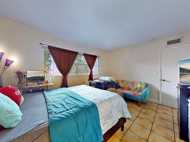 13715 Kendale Lakes Cir # A10, Miami FL 33183