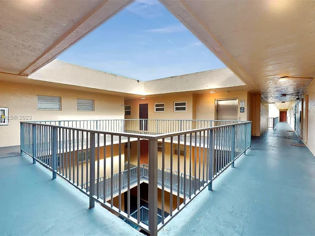 13715 Kendale Lakes Cir # A10, Miami FL 33183