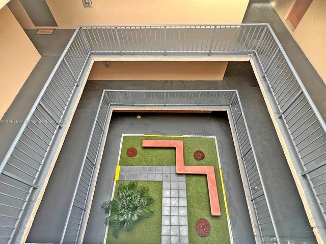 13715 Kendale Lakes Cir # A10, Miami FL 33183