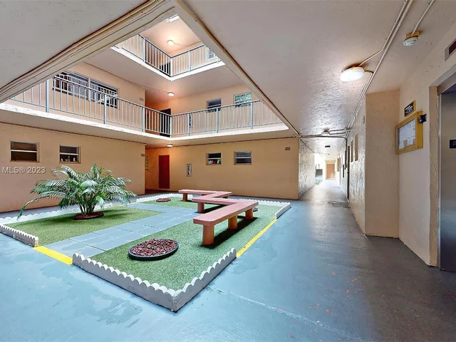 13715 Kendale Lakes Cir # A10, Miami FL 33183