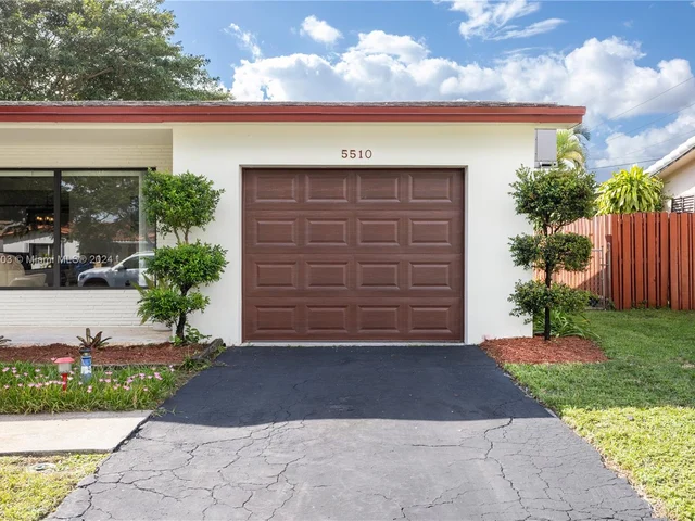 5510 Polk St, Hollywood FL 33021