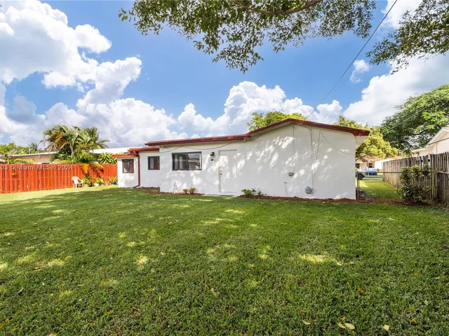 5510 Polk St, Hollywood FL 33021