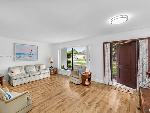 5510 Polk St, Hollywood FL 33021